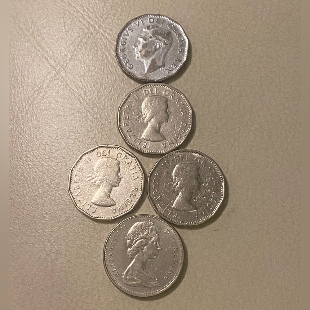 Vintage 1952, 1961 (3) and 1975 Canadian Nickel Coin Set